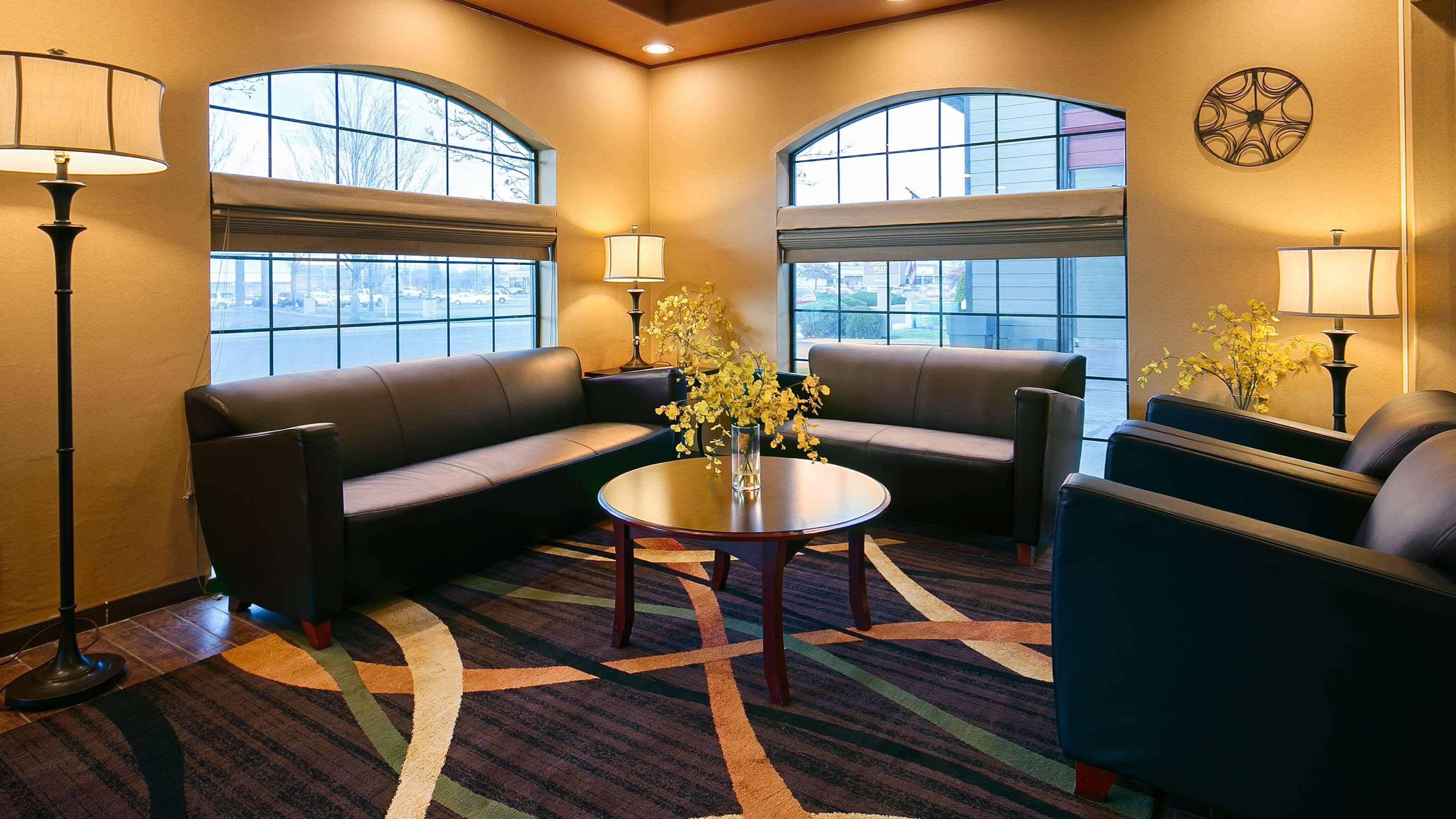 Best Western Plus Rama Inn Redmond Luaran gambar